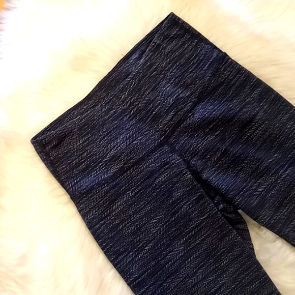 Old Navy Active Microstriped Leggings - Picture 1 of 8